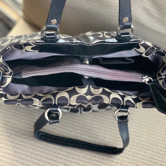 COACH Signature Purse - Picture 1 of 11